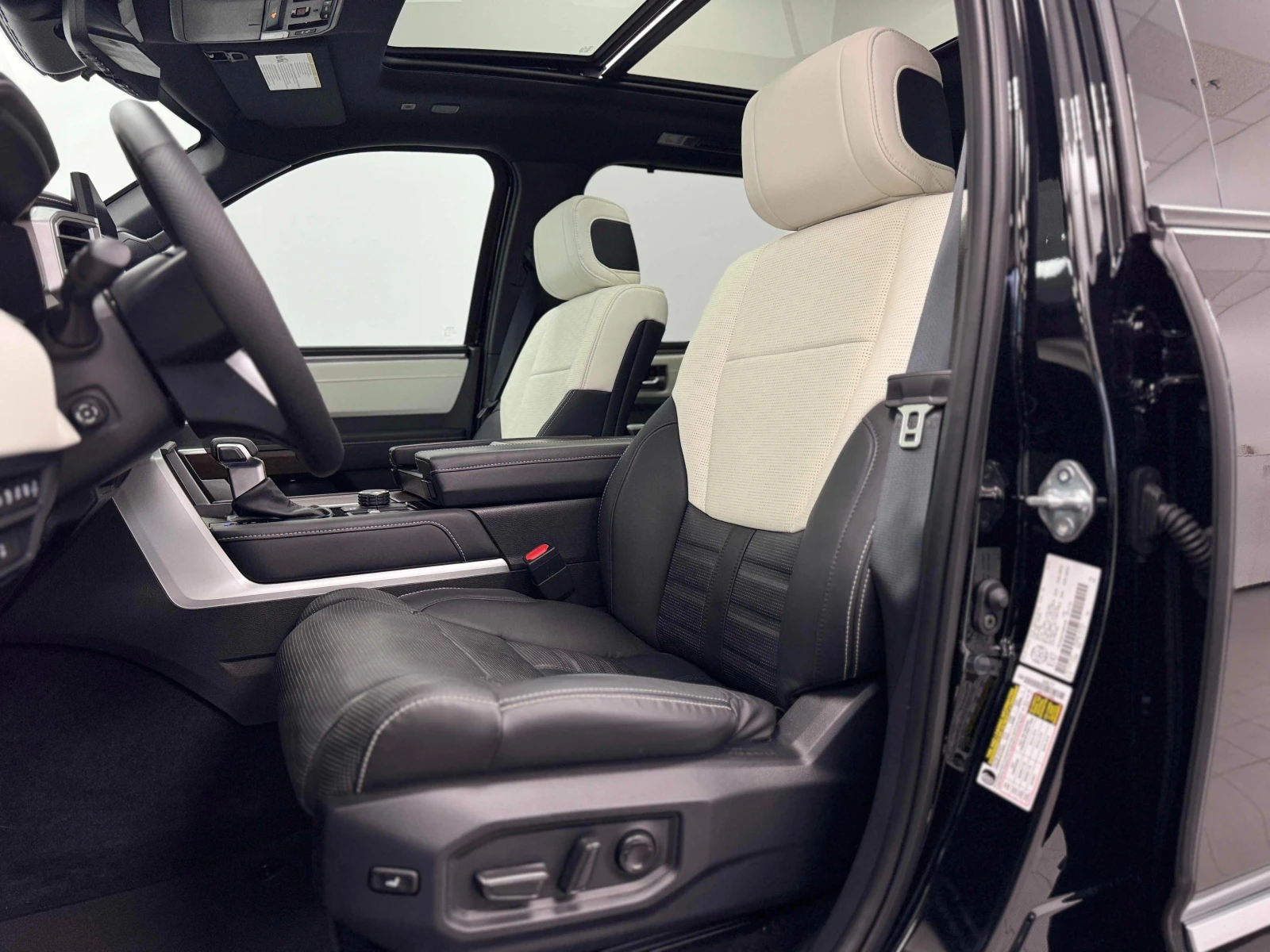 Toyota Sequoia * Capstone 4WD* CARFAX *    | Mobile.bg   7