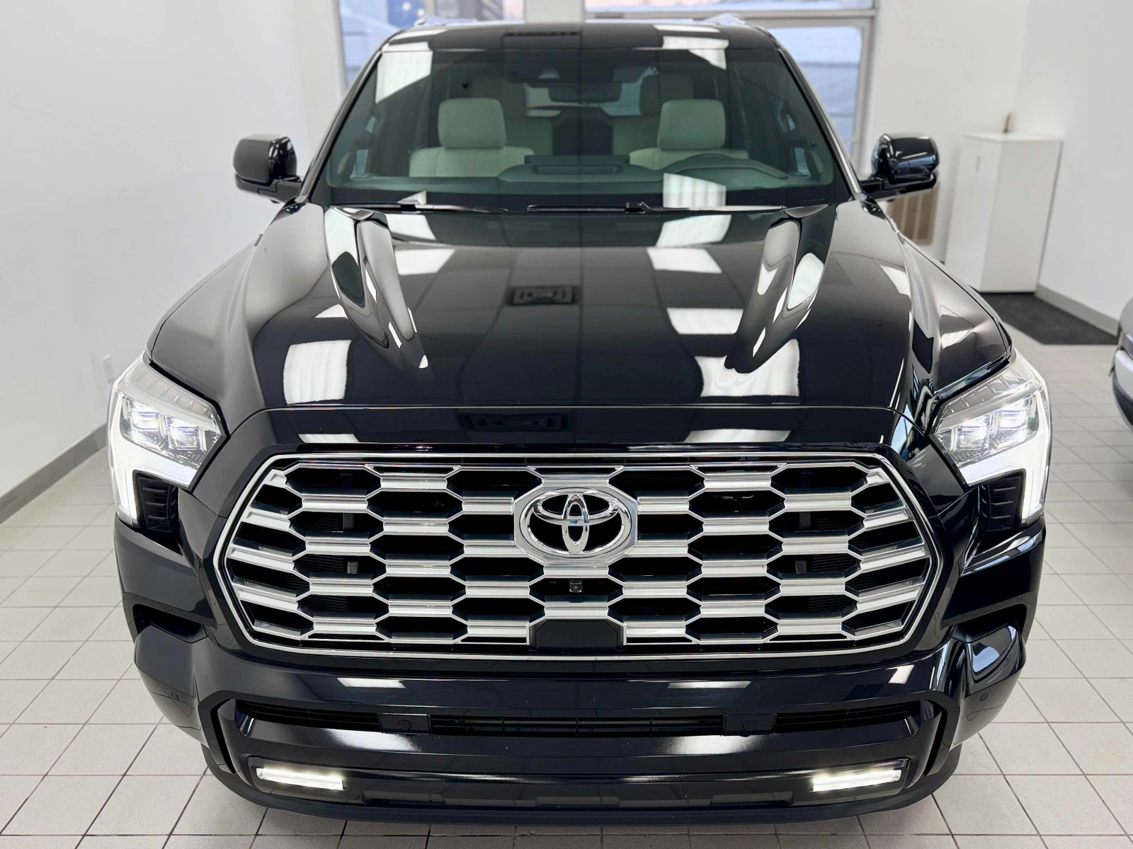 Toyota Sequoia * Capstone 4WD* CARFAX *    | Mobile.bg   3