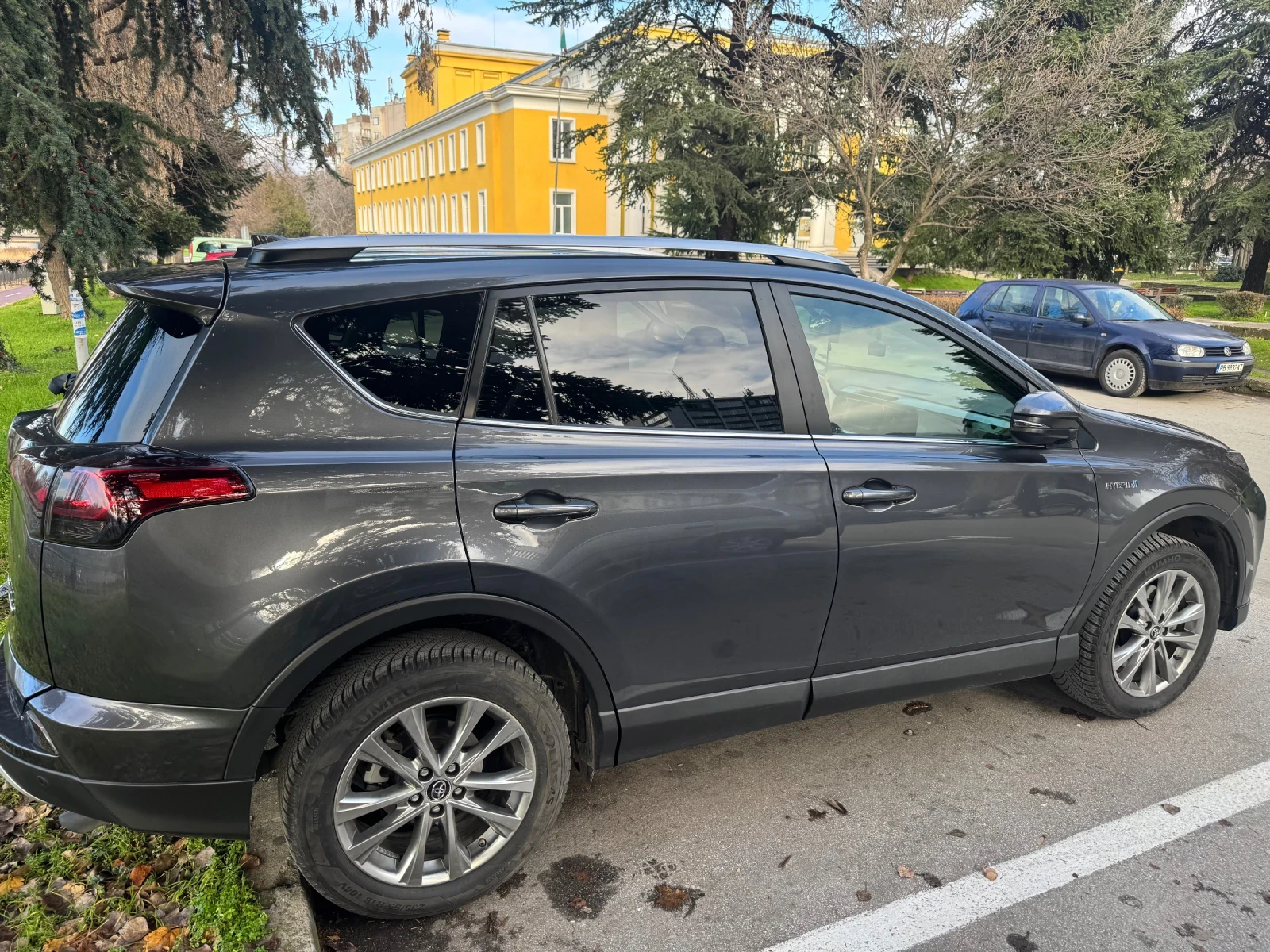 Toyota Rav4 2.5 Hibrid 4x4 | Mobile.bg � ����������� 16