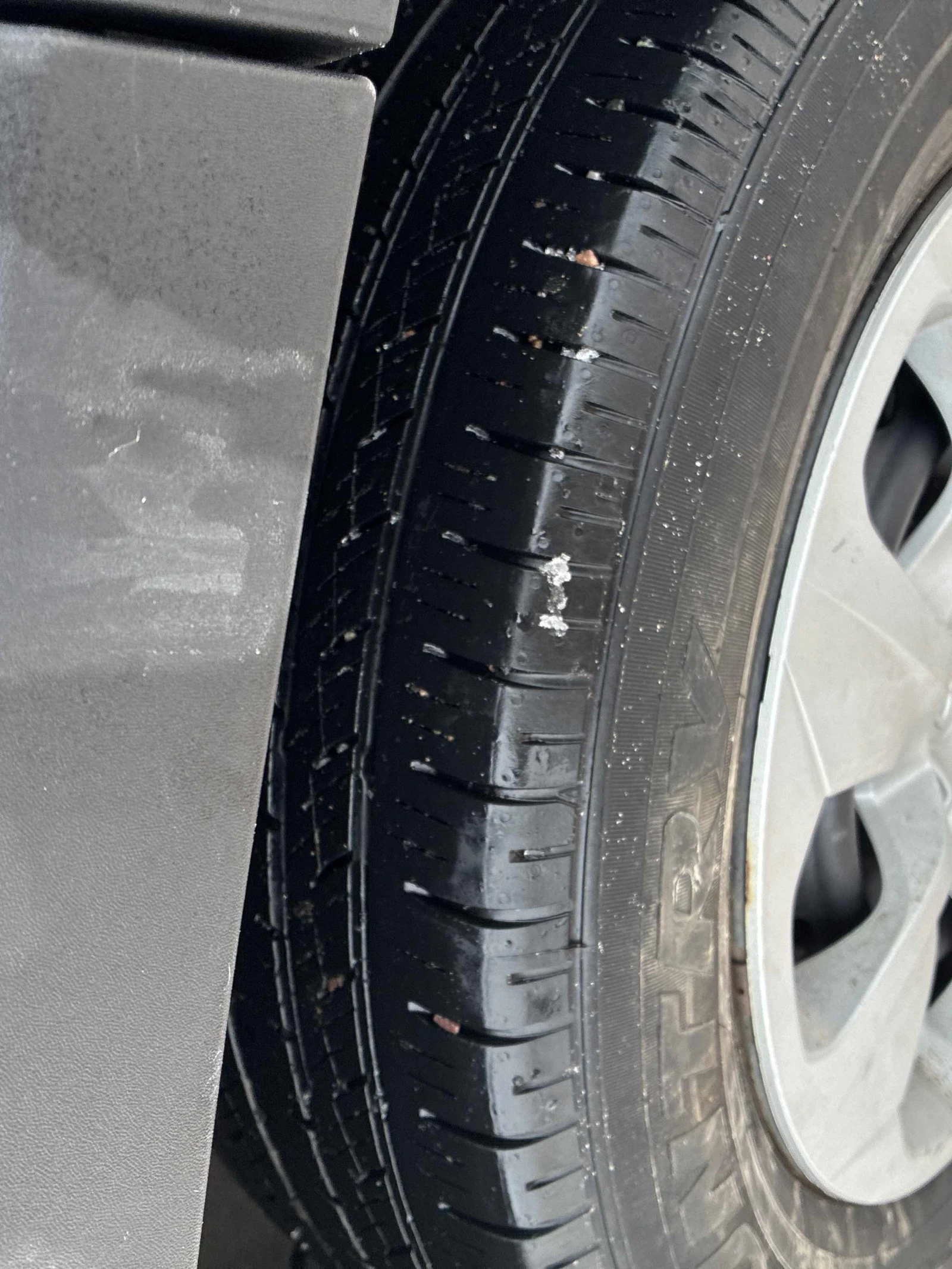 Toyota Rav4 2.5L 4cyl AWD - изображение 4