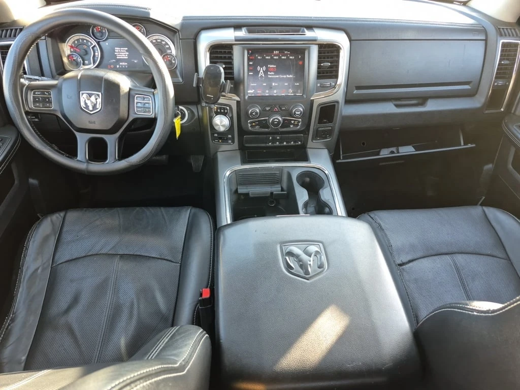 Dodge RAM 1500 * SPORT CREW CAB SHORT BED/CARFAX /камера/подгреви - изображение 10