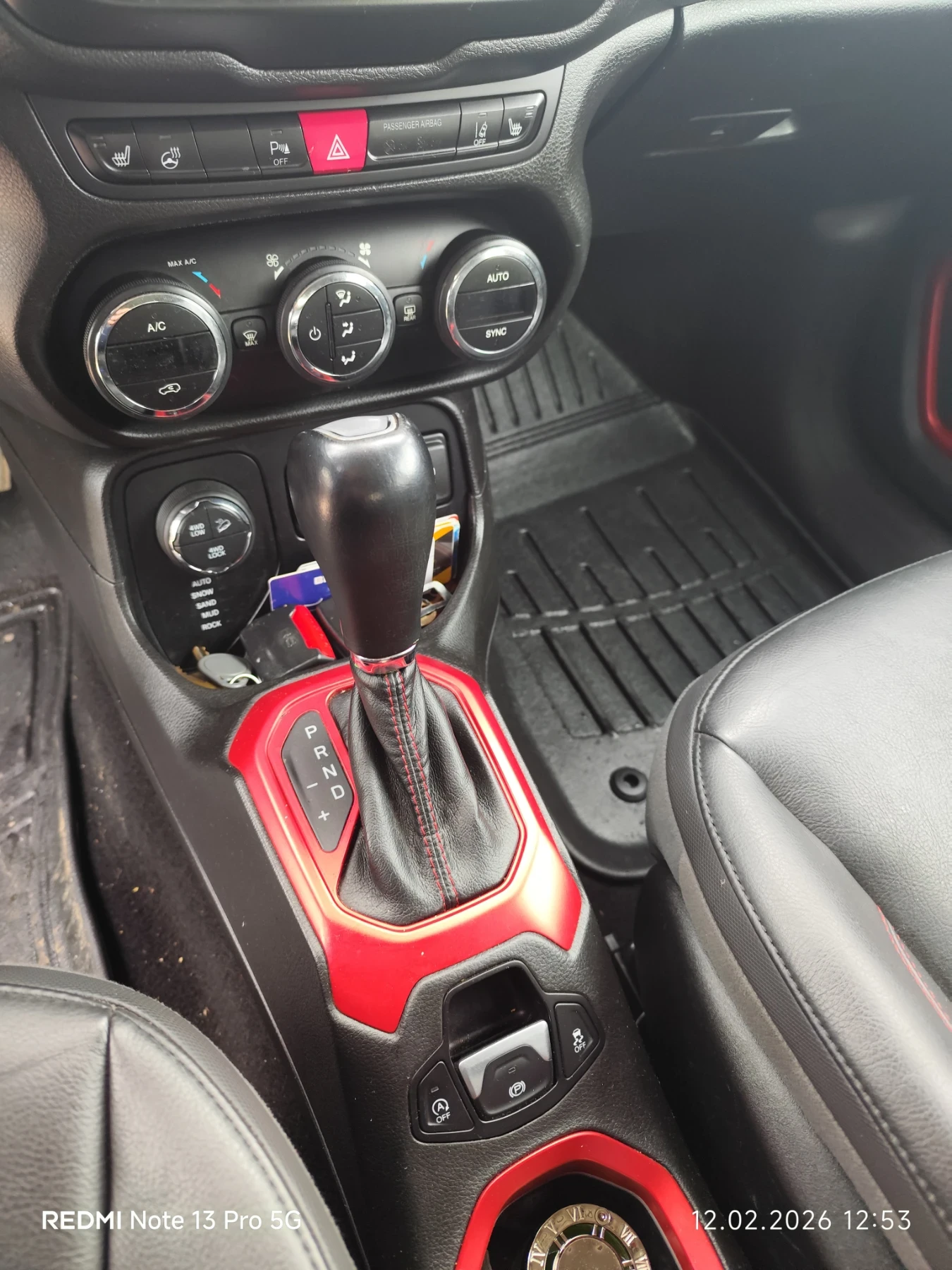 Jeep Renegade, снимка 9 - Автомобили и джипове - 53463983