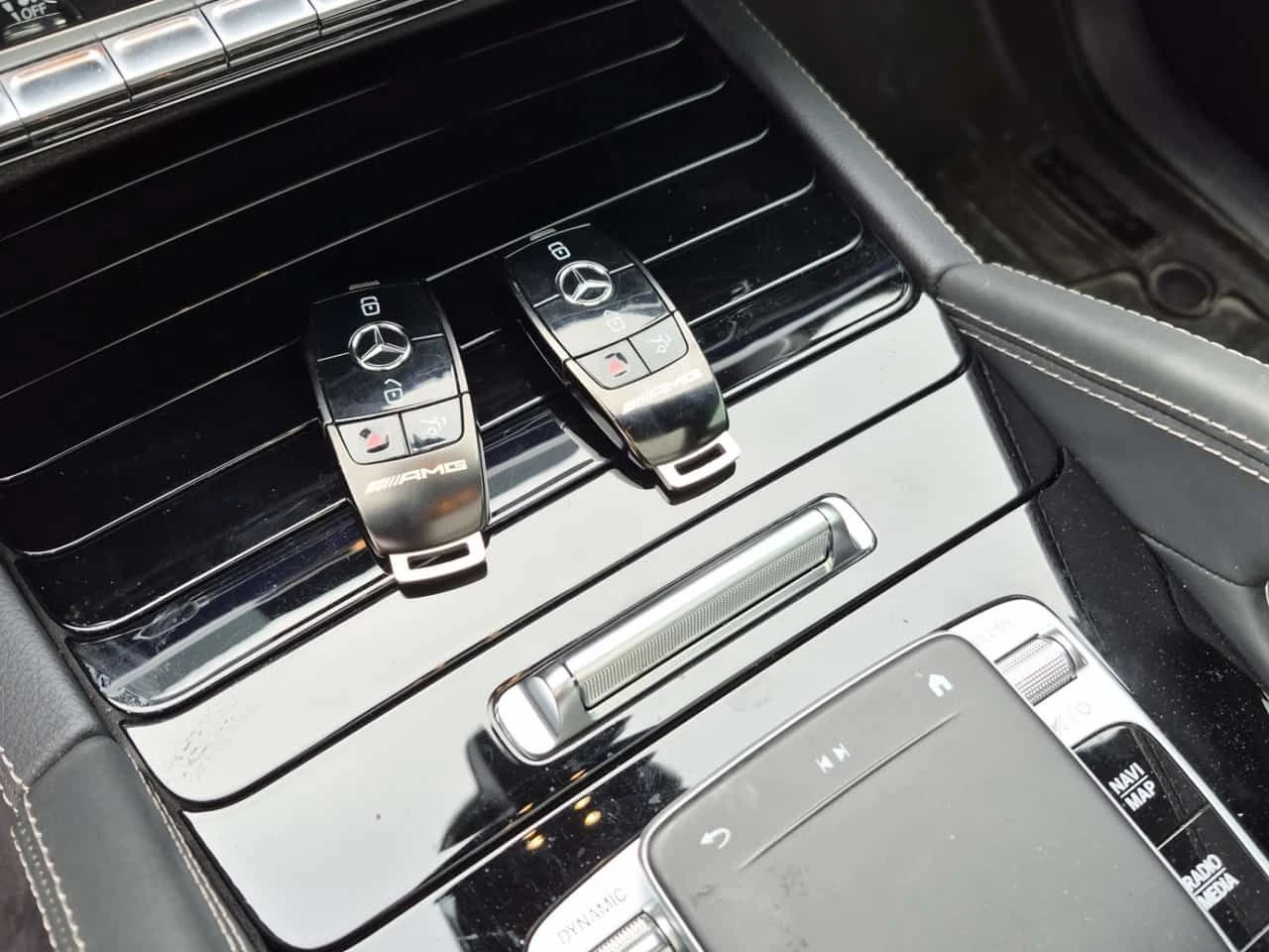 Mercedes-Benz GLE 53 4MATIC AMG | ОБДУХВАНЕ | 360 | BURMESTER | ДИСТРОНИК, снимка 7 - Автомобили и джипове - 54197649