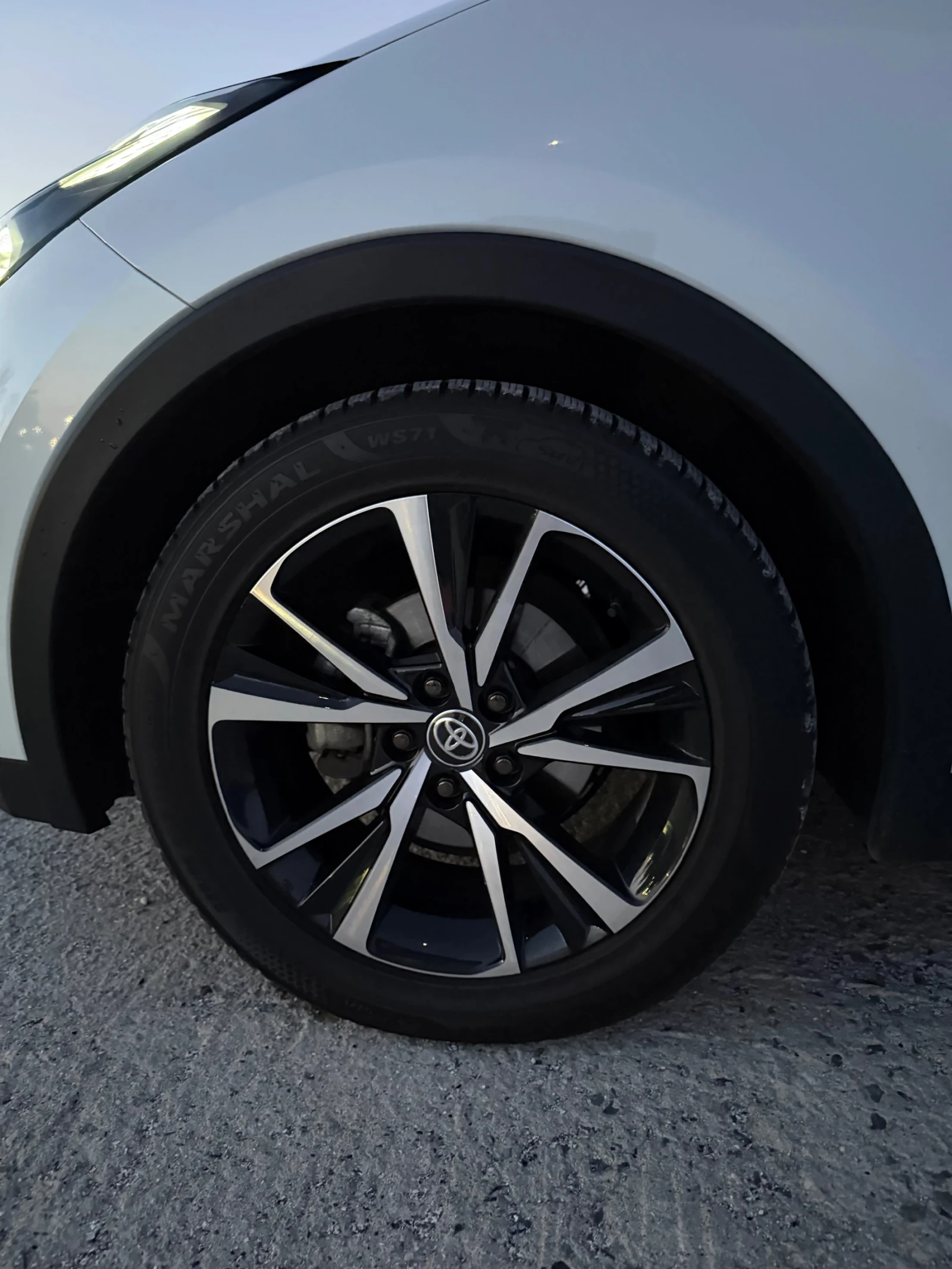 Toyota C-HR Toyota CH-R 1.8 HEV E-CVT CLUB FWD   | Mobile.bg � ����������� 8