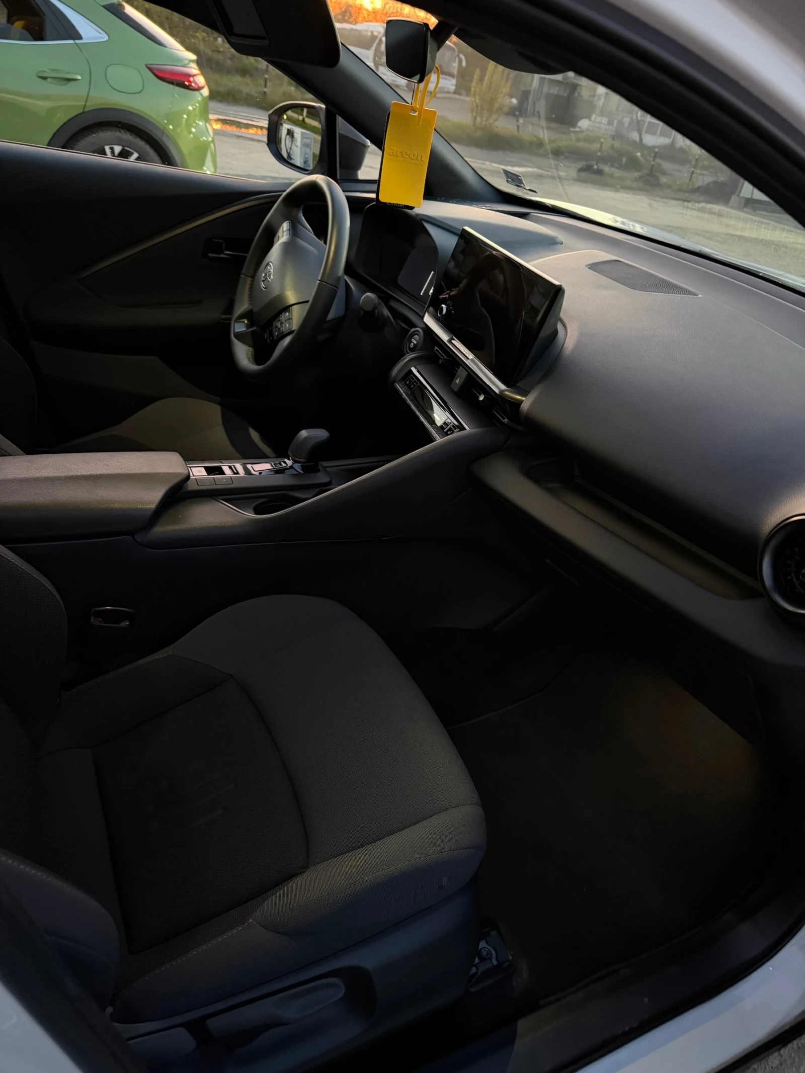 Toyota C-HR Toyota CH-R 1.8 HEV E-CVT CLUB FWD   | Mobile.bg � ����������� 10