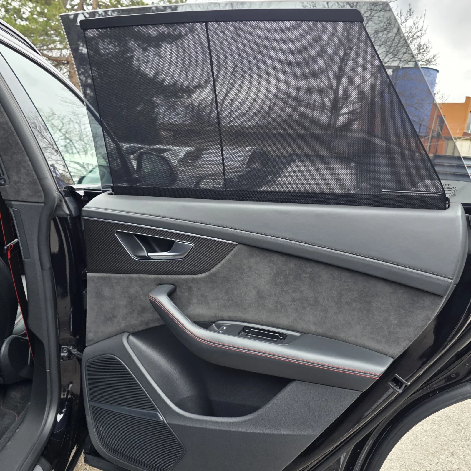 Audi RSQ8 Carbon/Ceramic/B&O/FULL/Готов Лизинг, снимка 8 - Автомобили и джипове - 54454351