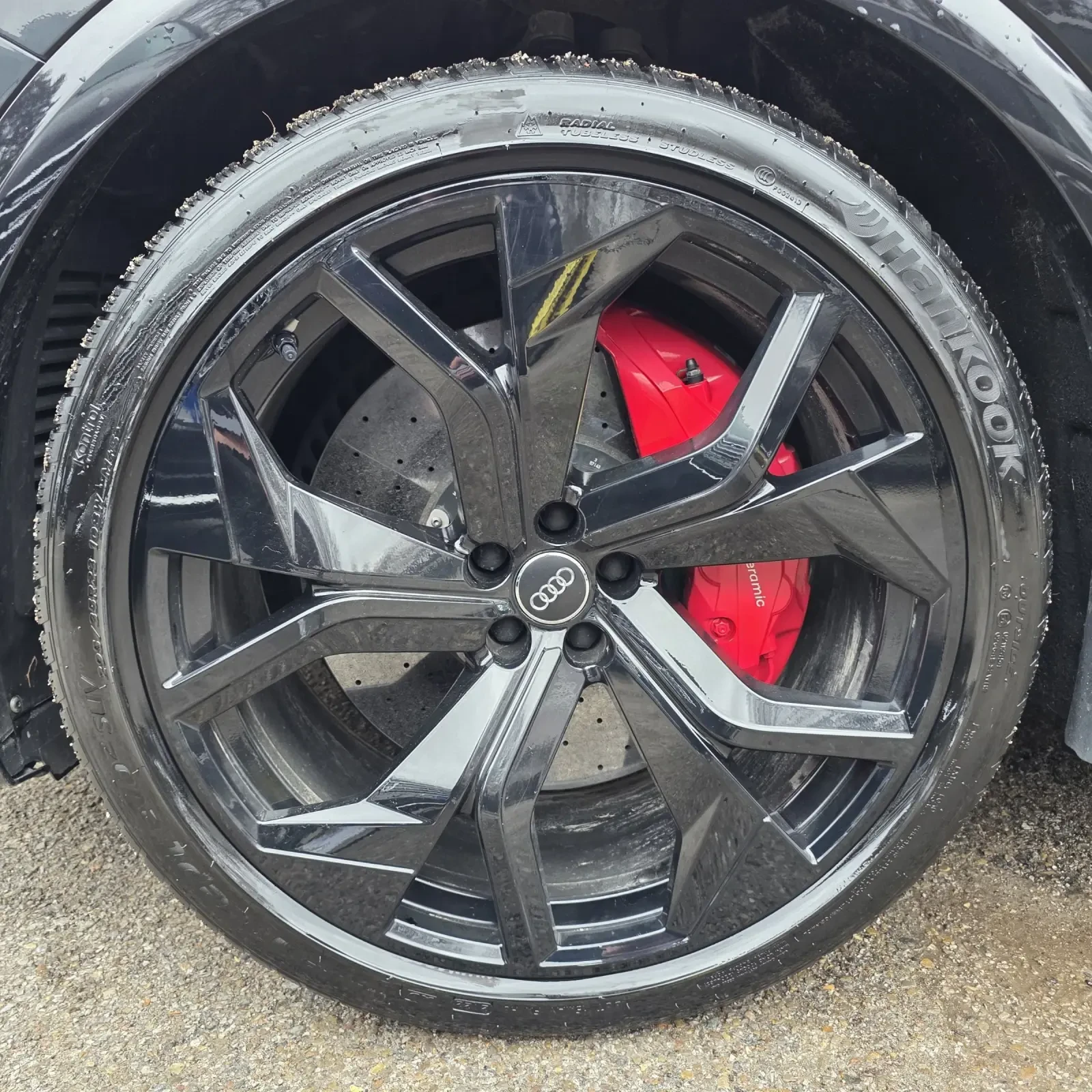 Audi RSQ8 Carbon/Ceramic/B&O/FULL/Готов Лизинг, снимка 4 - Автомобили и джипове - 54454351