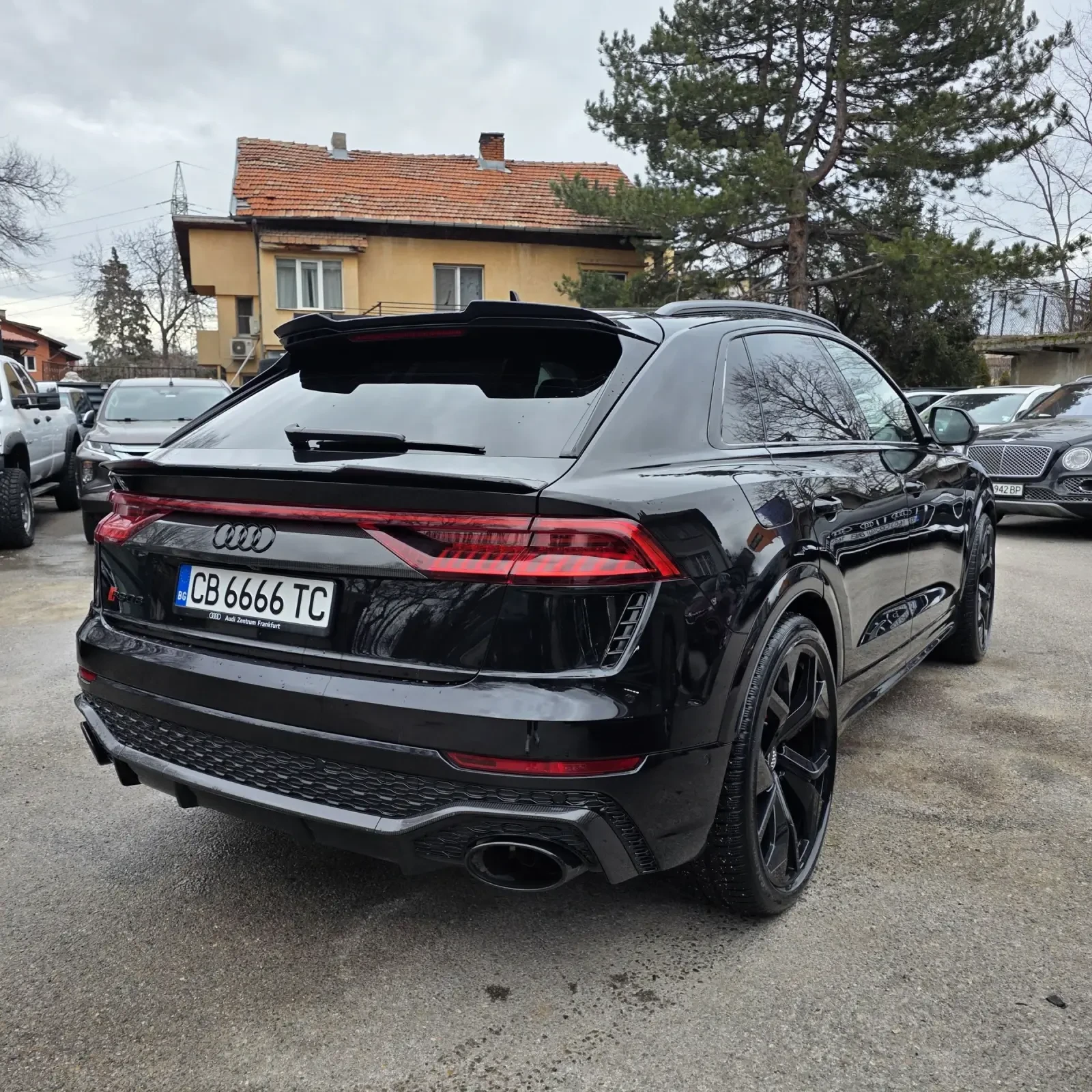 Audi RSQ8 Carbon/Ceramic/B&O/FULL/Готов Лизинг, снимка 7 - Автомобили и джипове - 54454351
