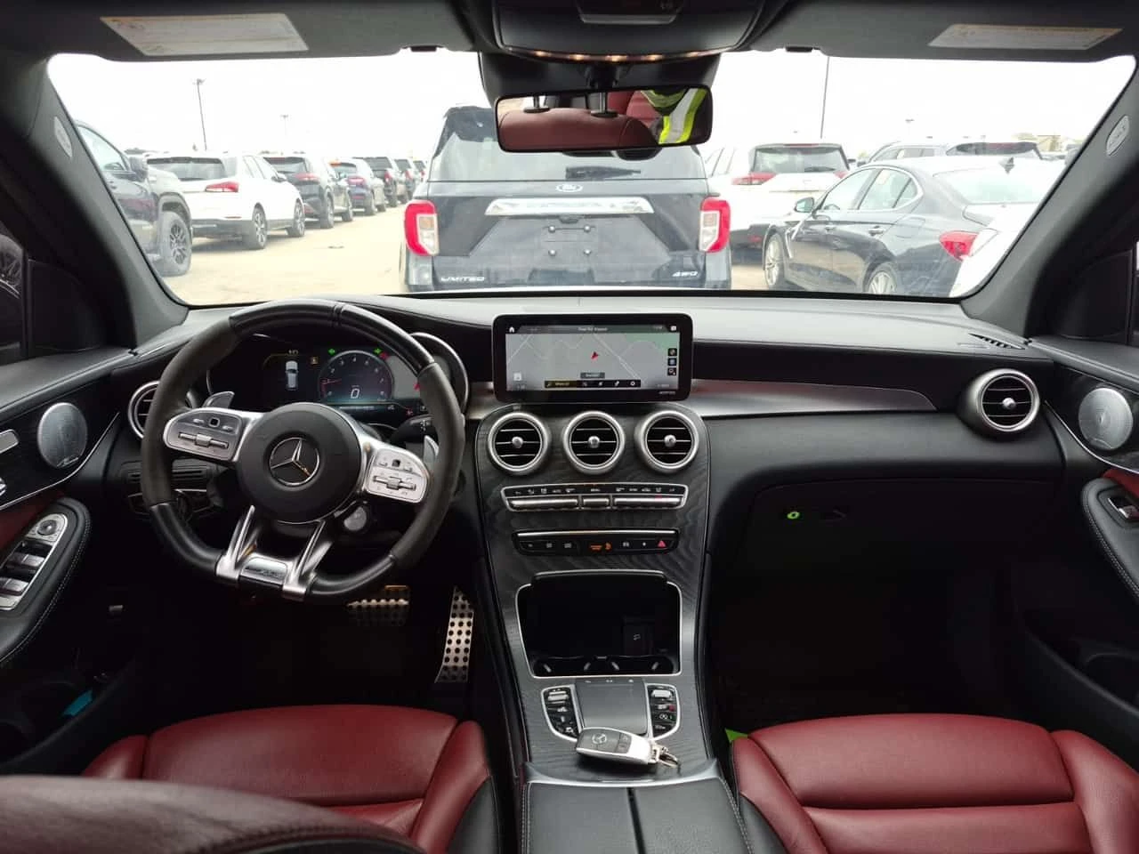 Mercedes-Benz GLC * AMG 43 * CARFAX * ЦЕНА ДО БГ, снимка 6 - Автомобили и джипове - 54728123