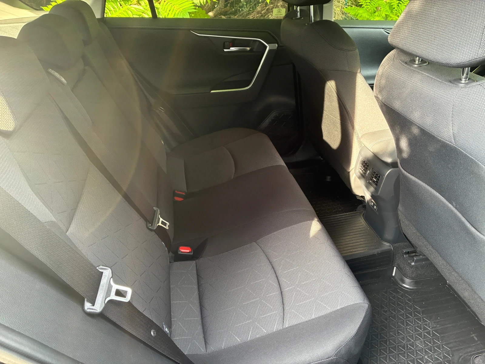 Toyota Rav4 2.0 AWD от България Гаранция до 2031 Лизинг , снимка 5 - Автомобили и джипове - 54954829