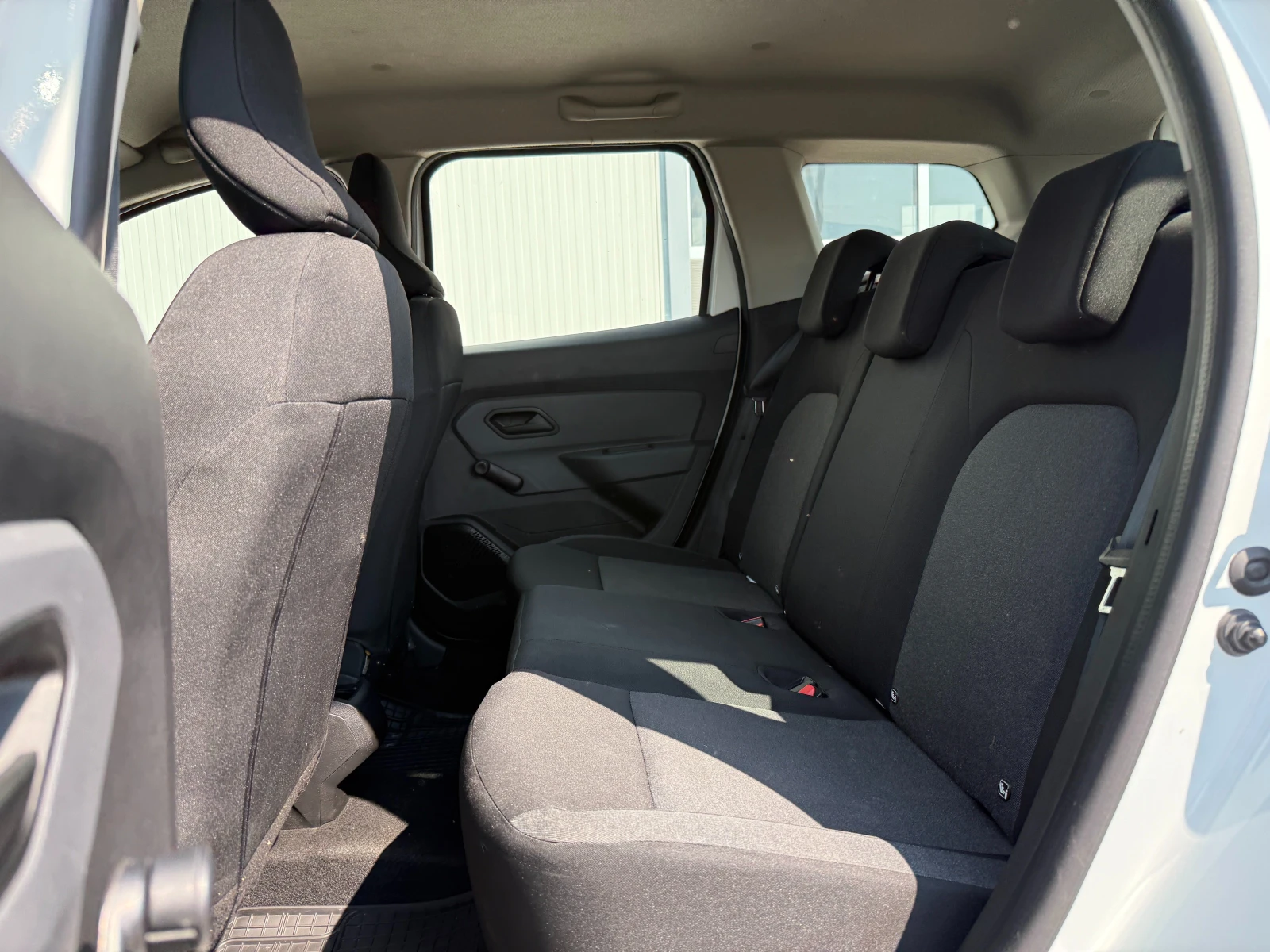 Dacia Duster 1.5 dci 4x4 върнат от Лизинг Реален пробег, снимка 12 - Автомобили и джипове - 55434427