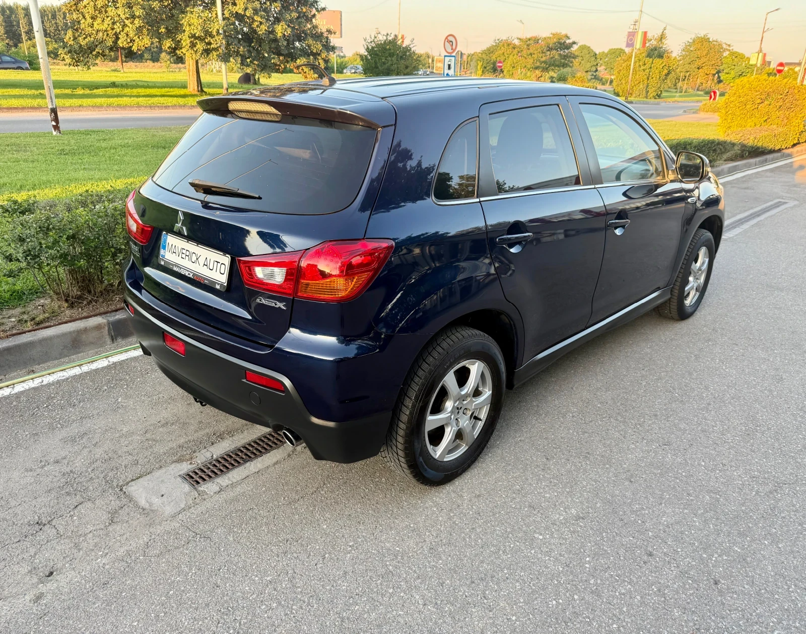 Mitsubishi ASX 1.6 Бензин, снимка 7 - Автомобили и джипове - 55526356