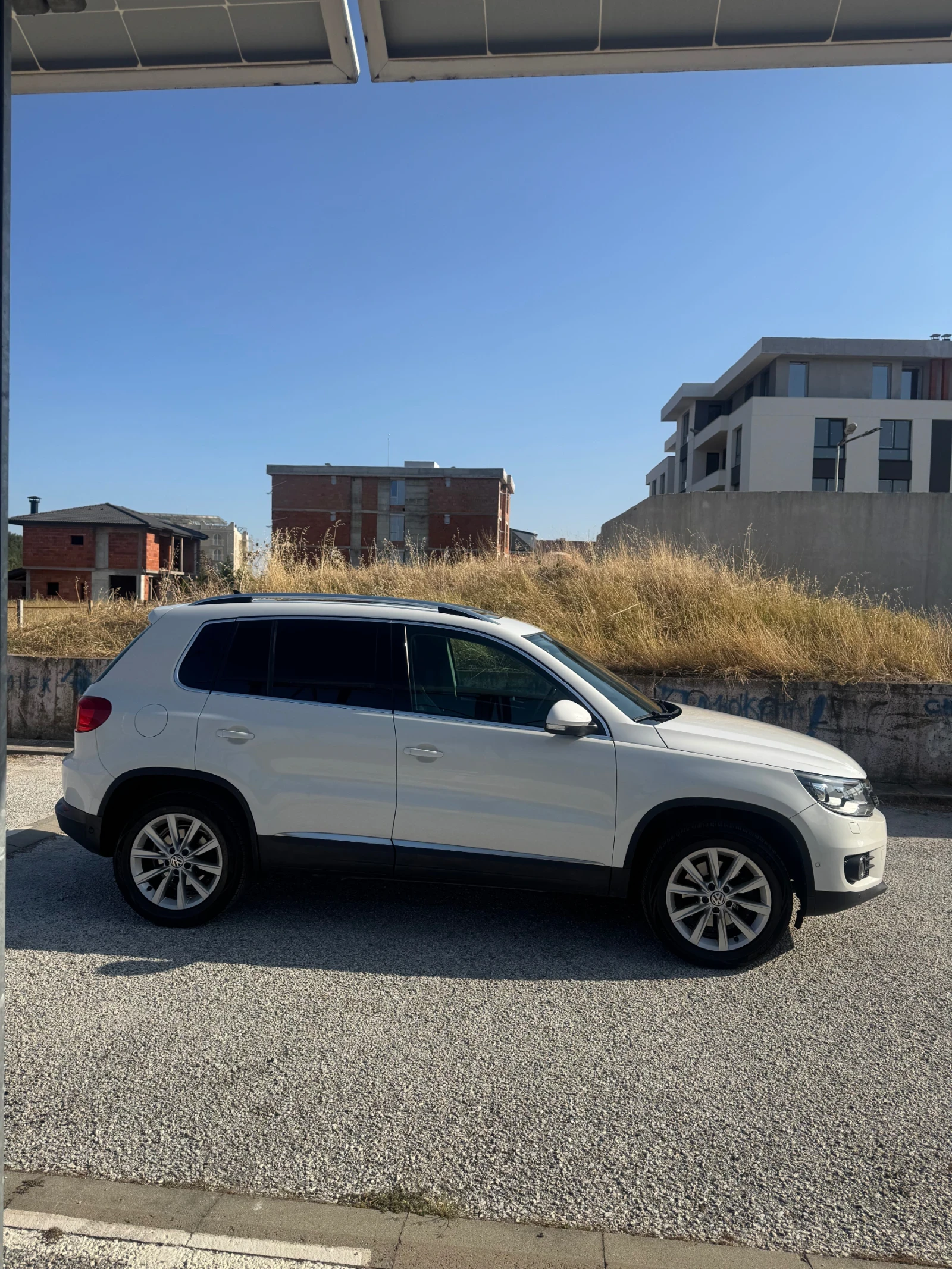 VW Tiguan, снимка 4 - Автомобили и джипове - 55860998