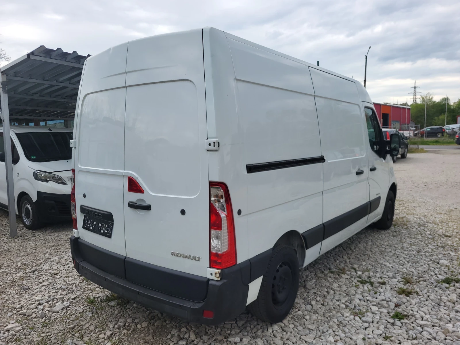 Renault Master 2.3 DCI Klimatik, снимка 6 - Бусове и автобуси - 54399760