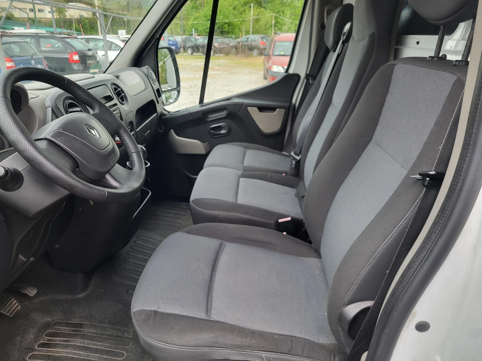 Renault Master 2.3 DCI Klimatik, снимка 7 - Бусове и автобуси - 54399760