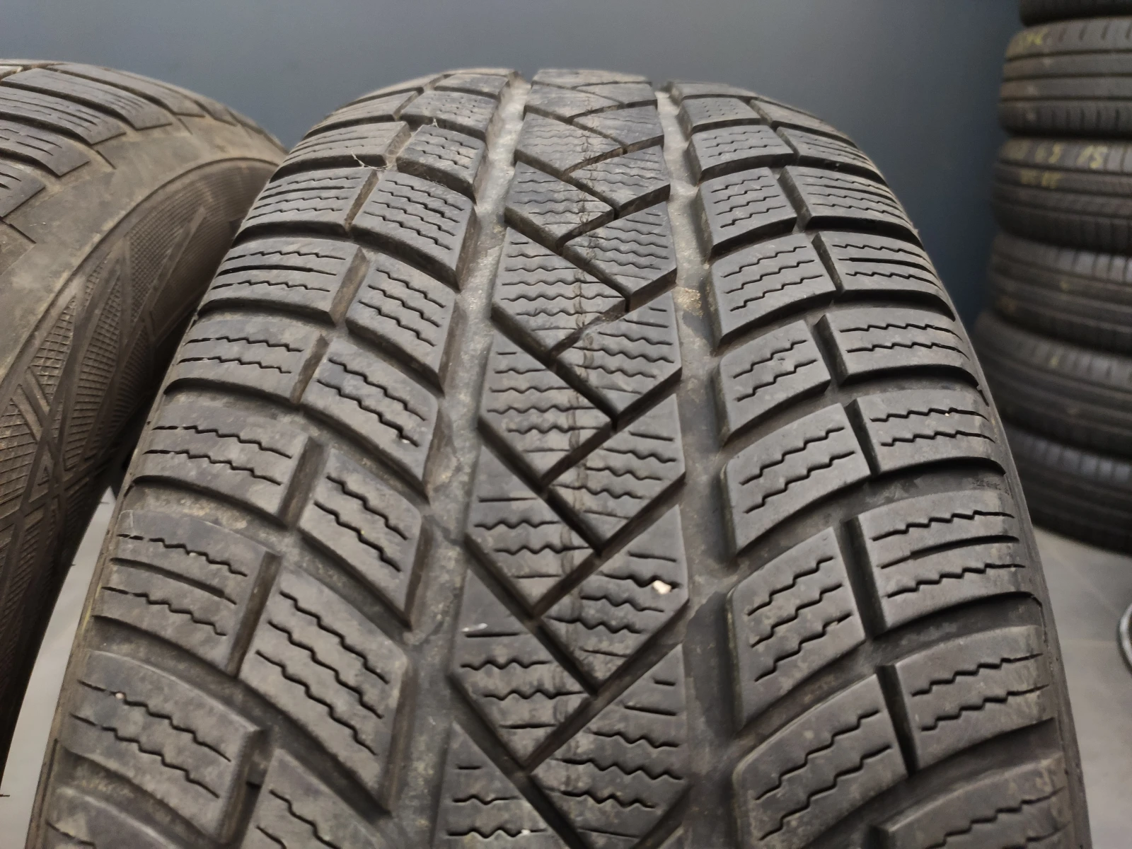  235/65R17 | Mobile.bg   1