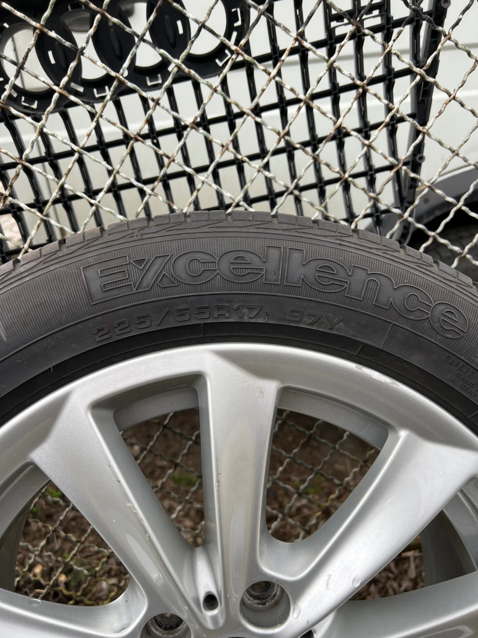 Гуми с джанти Goodyear 225/55R17, снимка 9 - Гуми и джанти - 53930036