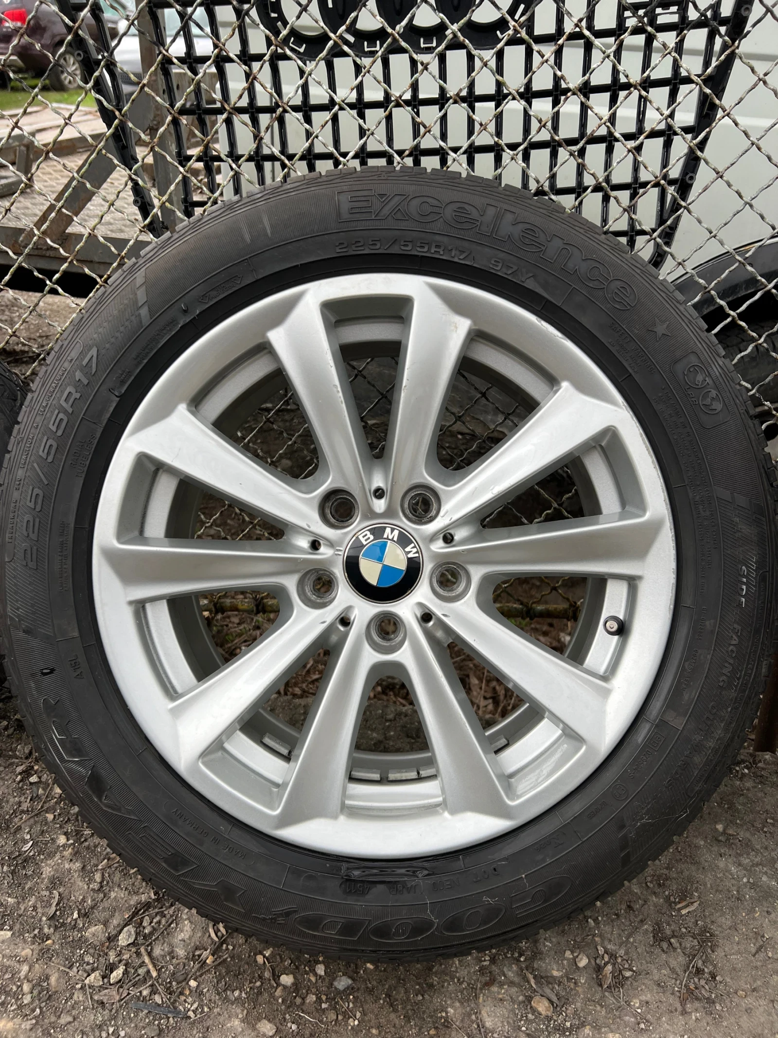 Гуми с джанти Goodyear 225/55R17, снимка 2 - Гуми и джанти - 53930036