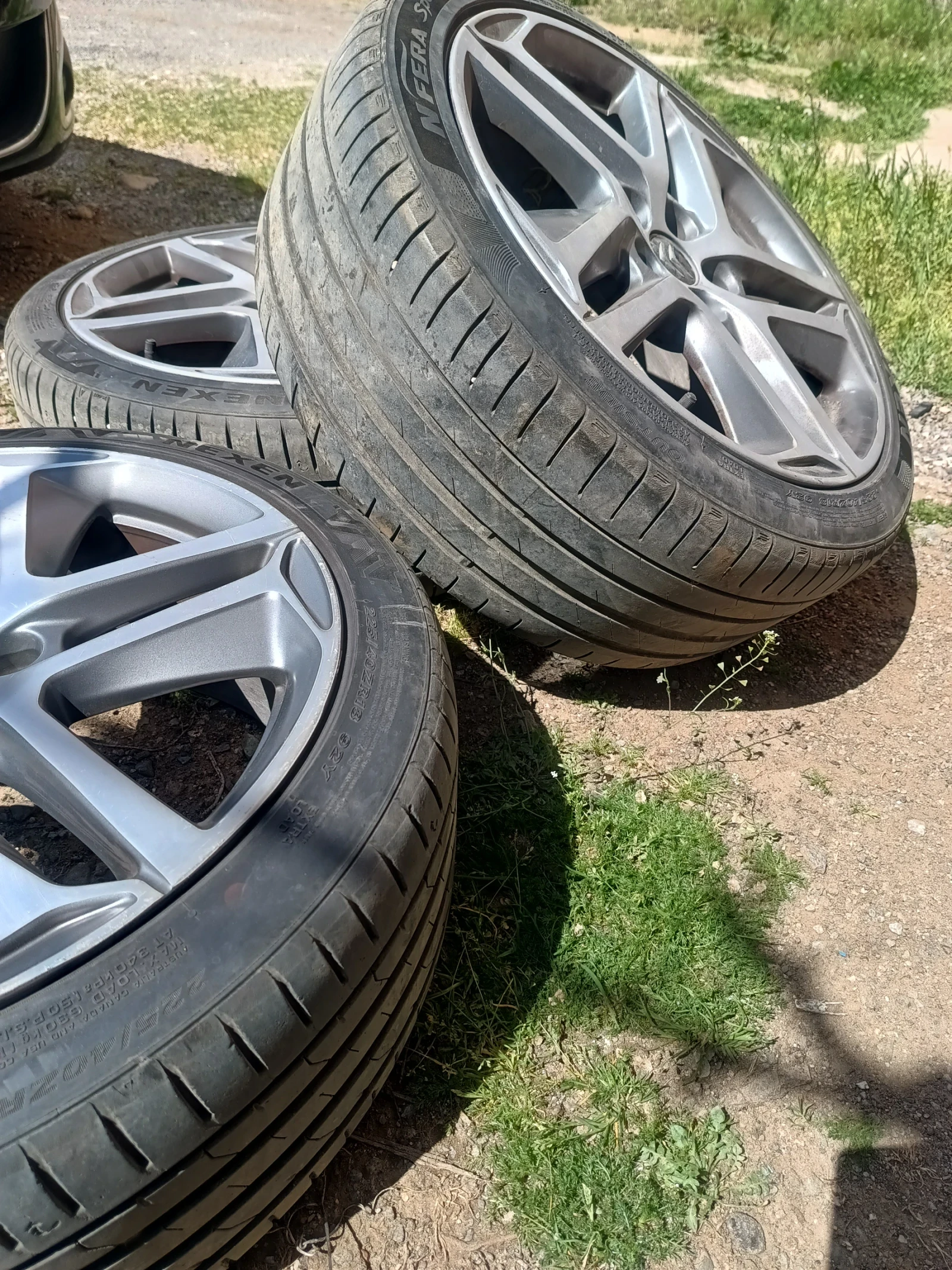 Гуми с джанти Nexen 225/40R18, снимка 3 - Гуми и джанти - 54360875