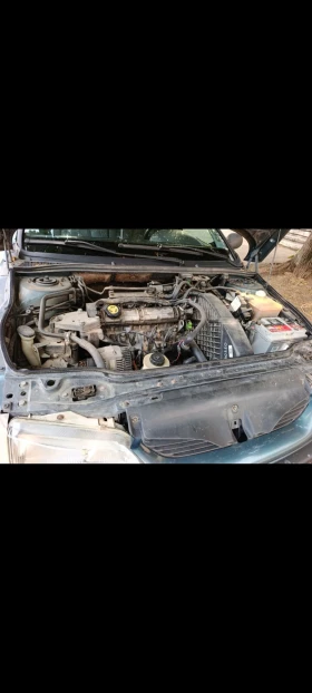 Renault Laguna ГАЗ-БЕНЗИН , снимка 10