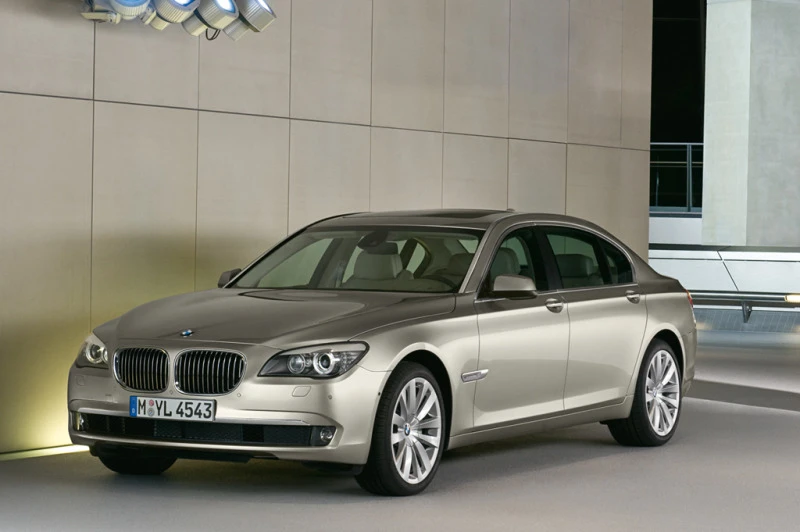 BMW 740 X-drive, снимка 1 - Автомобили и джипове - 38537727