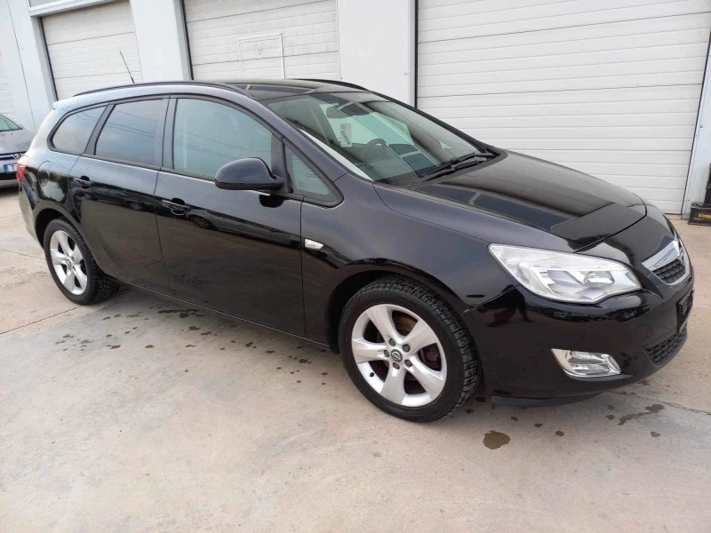 Opel Astra 1.7cdti *NOVA*UNIKAT*, снимка 13 - Автомобили и джипове - 42373440