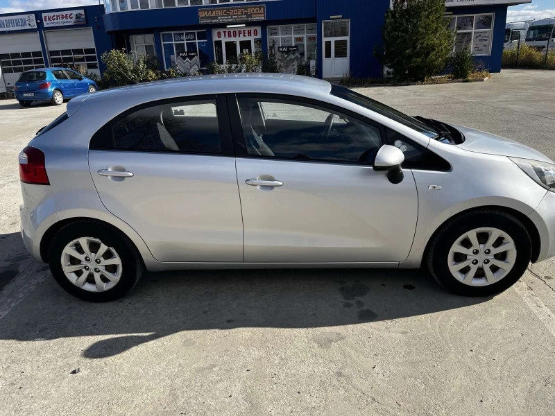 Kia Rio, снимка 3 - Автомобили и джипове - 47997823