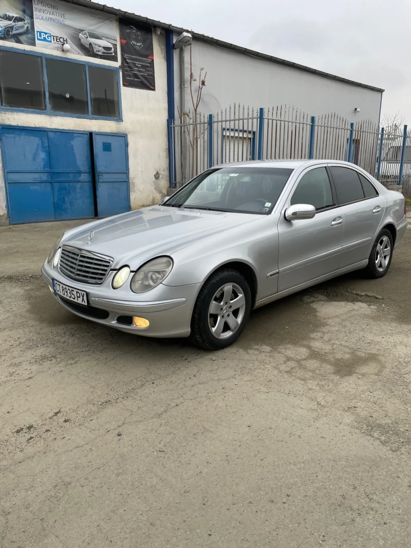 Mercedes-Benz E 260, снимка 2 - Автомобили и джипове - 48248149