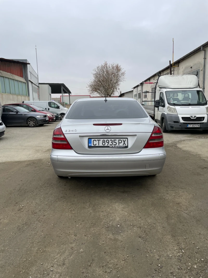 Mercedes-Benz E 260, снимка 6 - Автомобили и джипове - 48248149