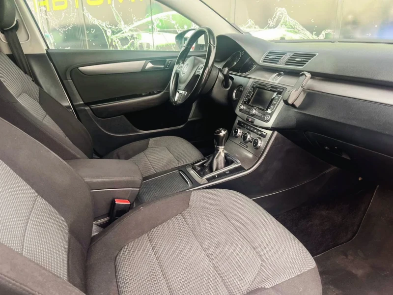 VW Passat 2.0TDI, снимка 8 - Автомобили и джипове - 48664273