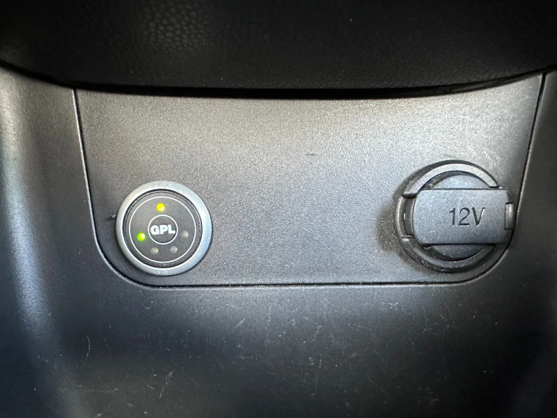 Kia Picanto 1.0i 68 к.с./ГАЗ, снимка 12 - Автомобили и джипове - 52815458