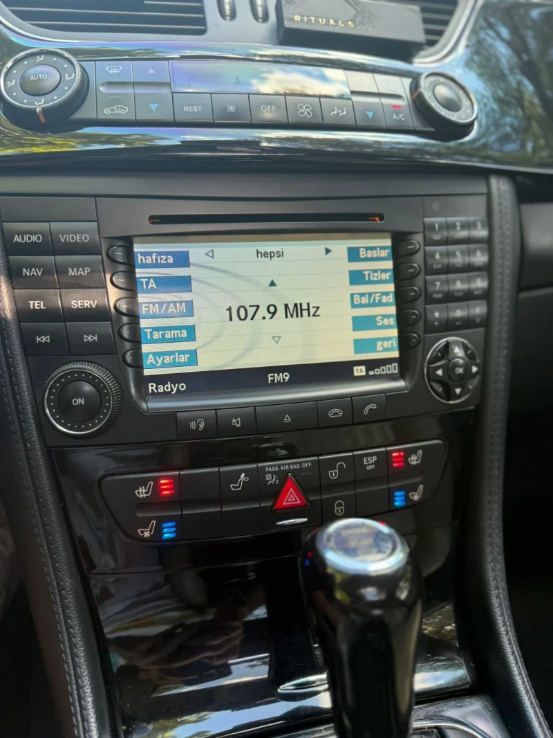 Mercedes-Benz CLS 320 AMG пакет, снимка 7 - Автомобили и джипове - 51760402