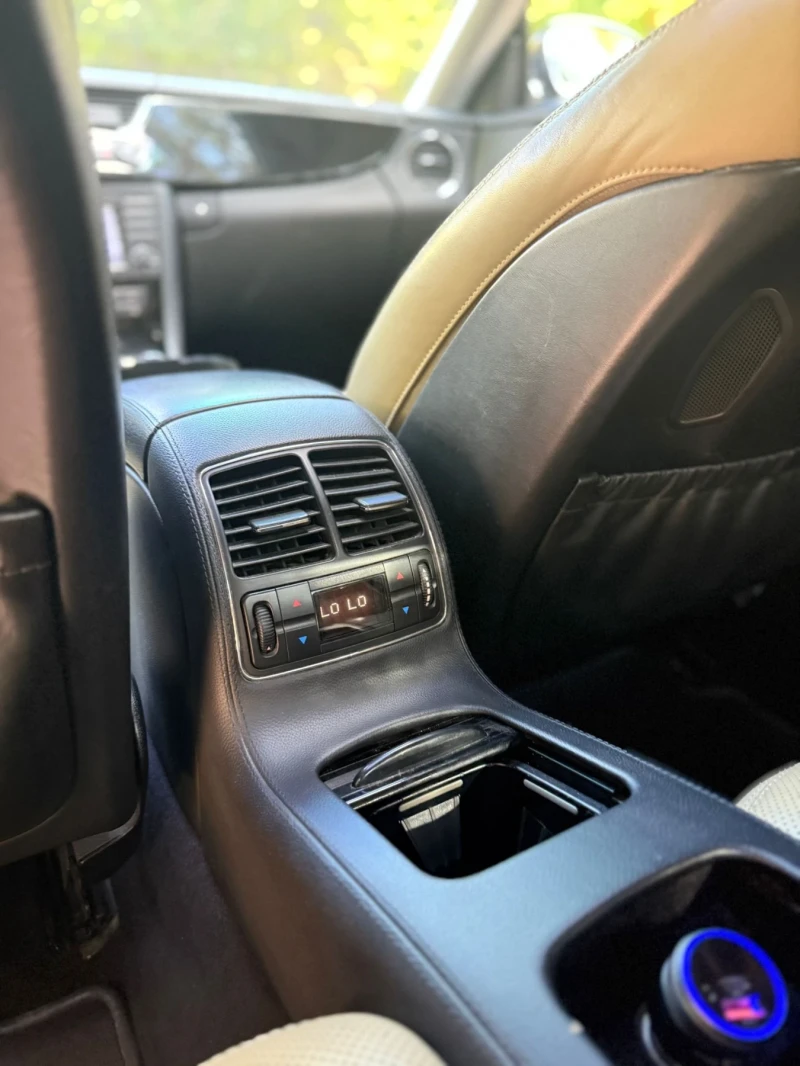 Mercedes-Benz CLS 320 AMG пакет, снимка 11 - Автомобили и джипове - 51760402