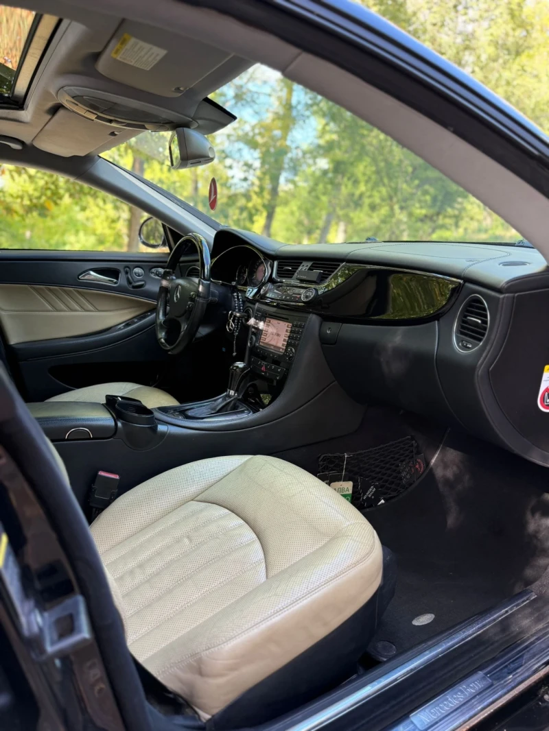 Mercedes-Benz CLS 320 AMG пакет, снимка 14 - Автомобили и джипове - 51760402