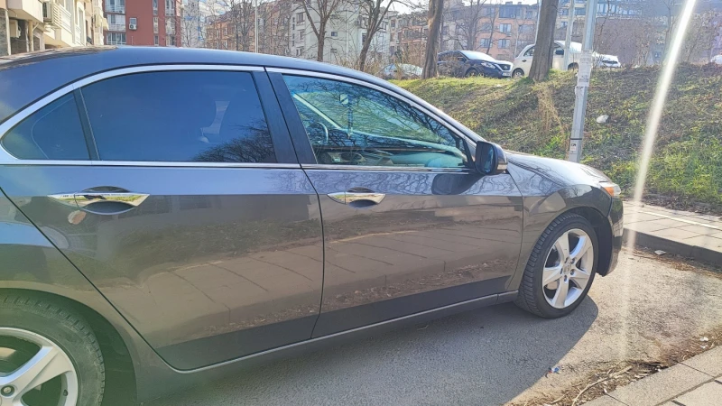 Honda Accord 2.0 Бензин ПЪЛНА СЕРВИЗНА ИСТОРИЯ, С ГАЗОВО , снимка 10 - Автомобили и джипове - 52798301