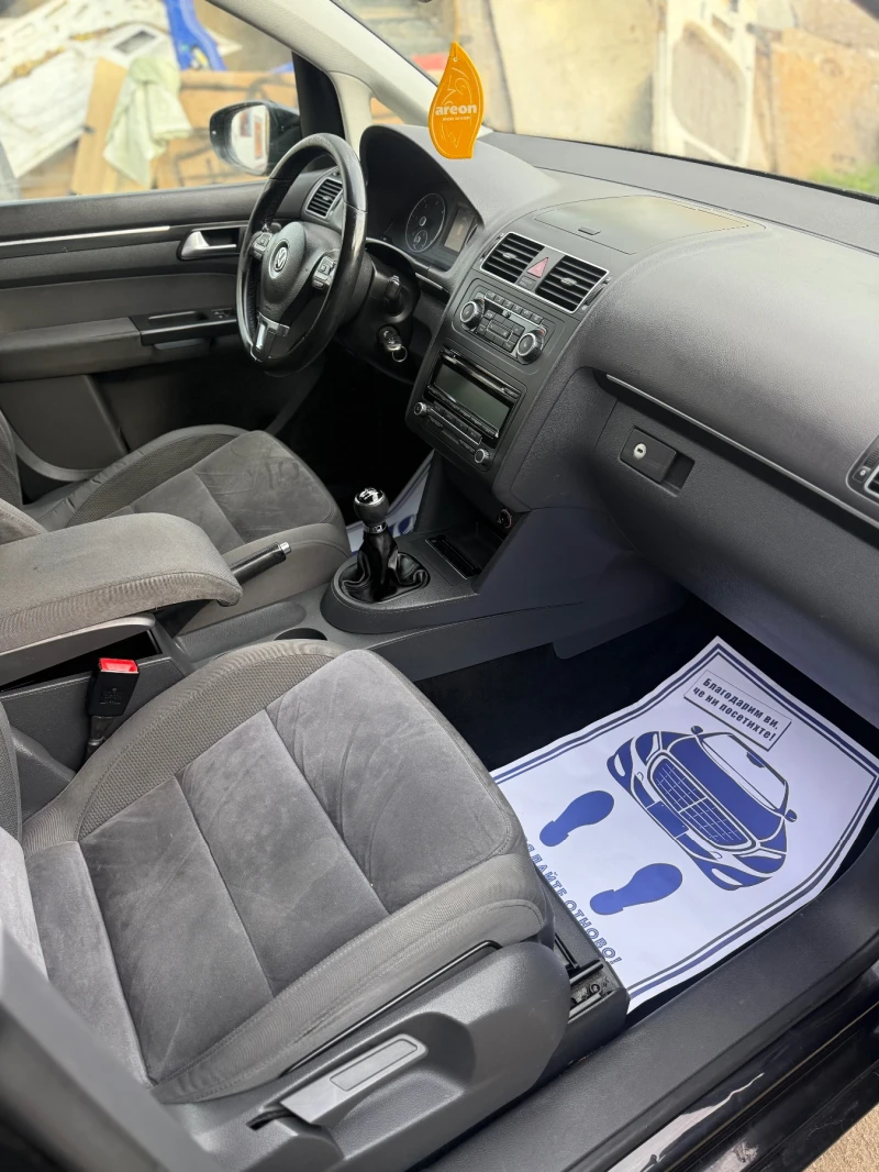 VW Touran 2.0 140 7 Места, снимка 8 - Автомобили и джипове - 52577889