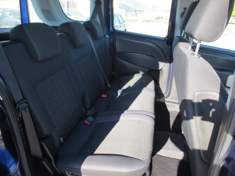 Fiat Doblo 1.6 m-jet, снимка 14 - Автомобили и джипове - 52629325