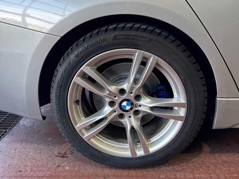 BMW 340 * CARFAX * БЕЗ ПЪРВОНАЧАЛНА ВНОСКА, снимка 11 - Автомобили и джипове - 52669772