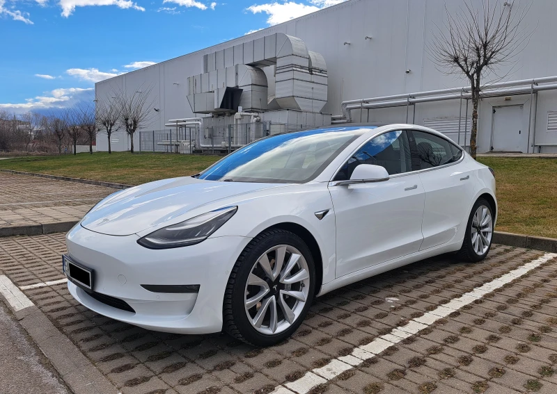Tesla Model 3 Dual Motor Long Range, снимка 3 - Автомобили и джипове - 53036425