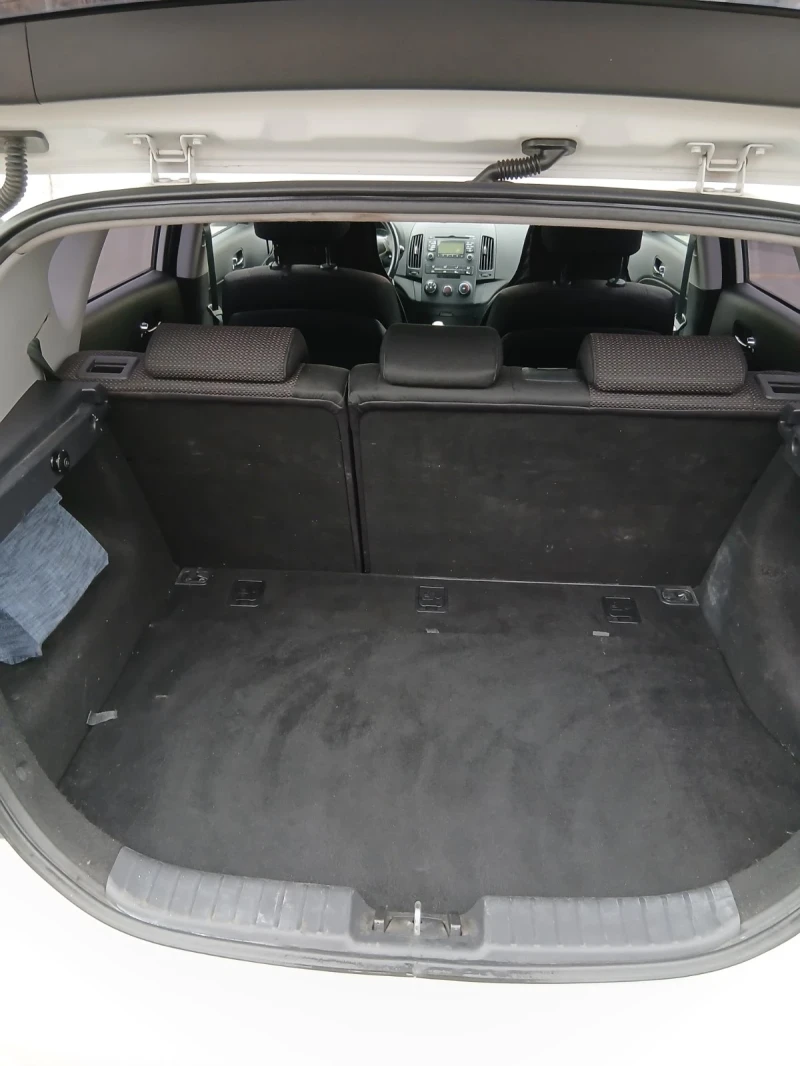 Hyundai I30 1.6, снимка 8 - Автомобили и джипове - 53218304