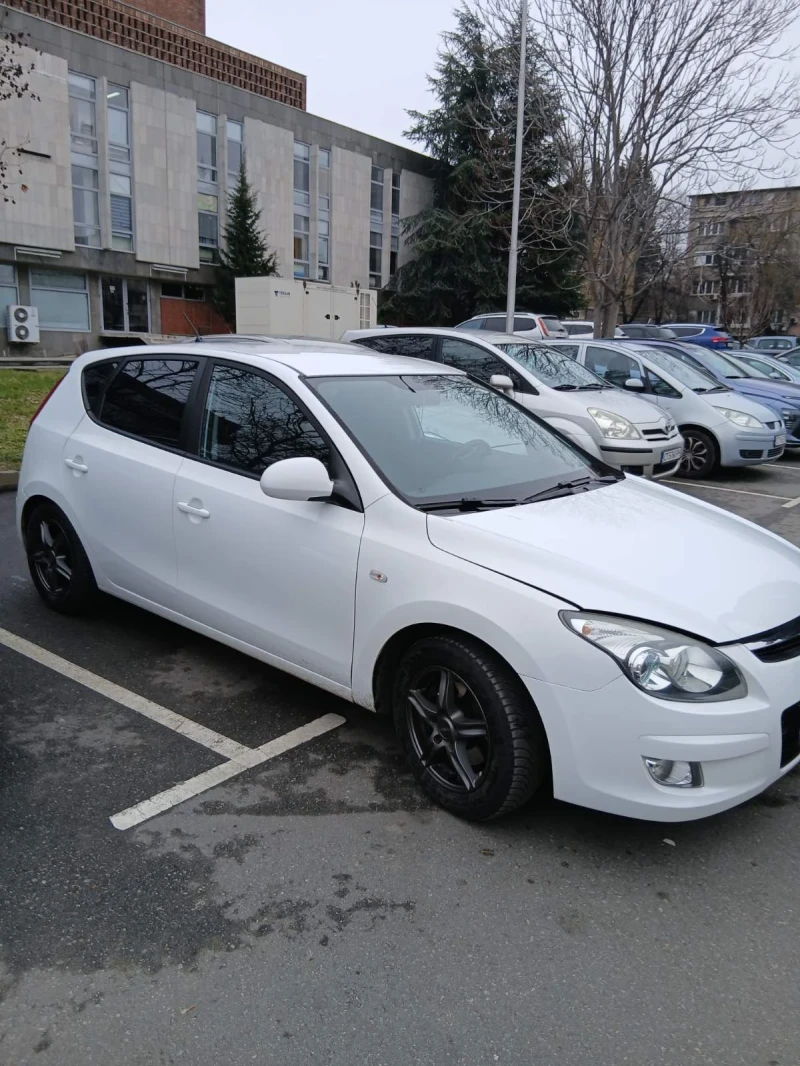 Hyundai I30 1.6, снимка 4 - Автомобили и джипове - 53218304