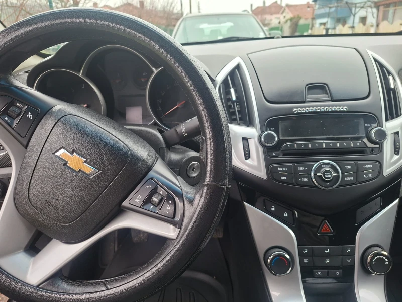Chevrolet Cruze, снимка 8 - Автомобили и джипове - 53402710
