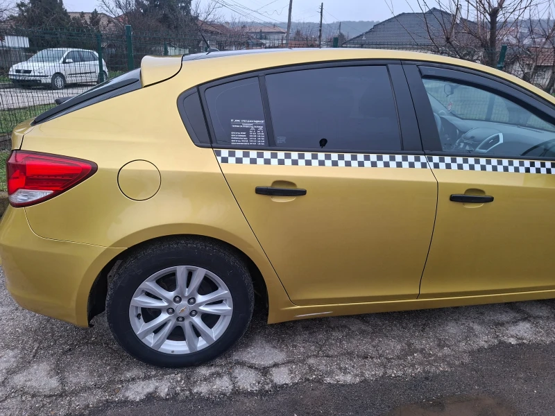 Chevrolet Cruze, снимка 3 - Автомобили и джипове - 53402710