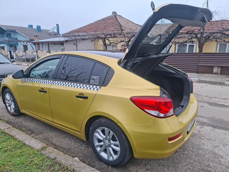 Chevrolet Cruze, снимка 5 - Автомобили и джипове - 53402710