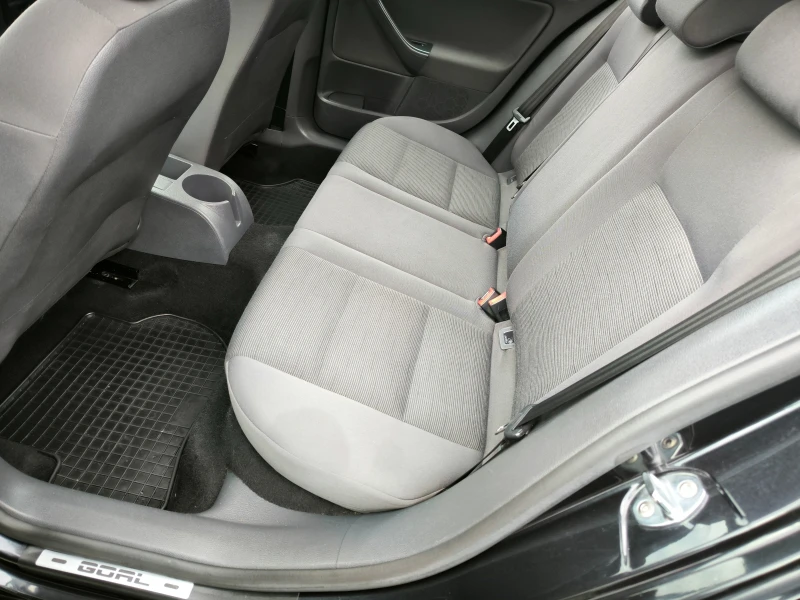 VW Golf 1, 9 Т.D.i-90k.c.НАВИ, КАМЕРА, ПЕРФЕКТЕН, снимка 13 - Автомобили и джипове - 53498345