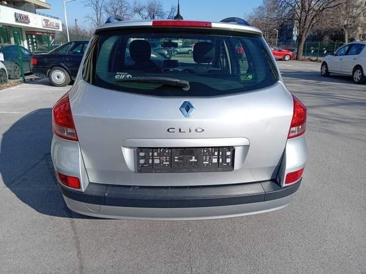 Renault Clio 1.2 16в, снимка 3 - Автомобили и джипове - 46331424