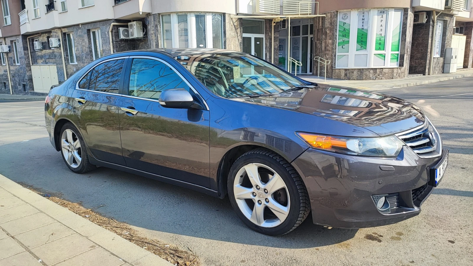 Honda Accord 2.0 Бензин ПЪЛНА СЕРВИЗНА ИСТОРИЯ, С ГАЗОВО , снимка 1