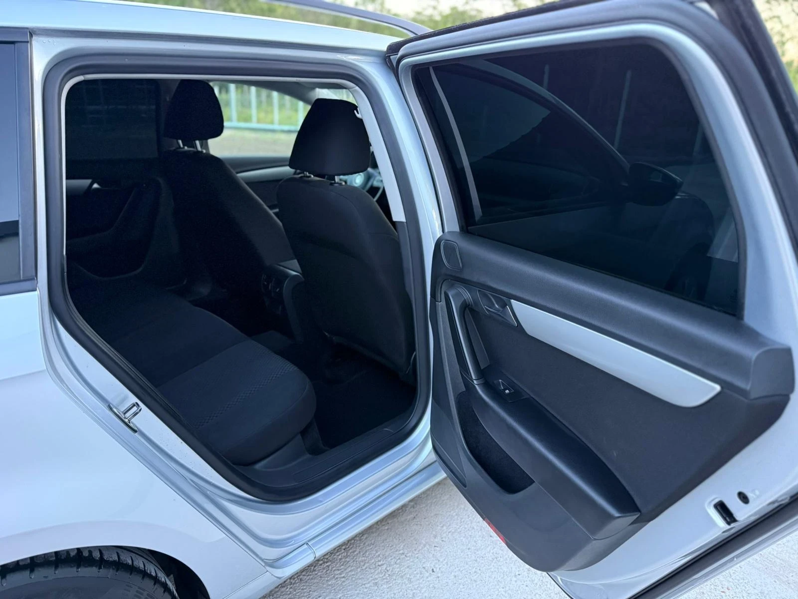 VW Passat B7 - изображение 10