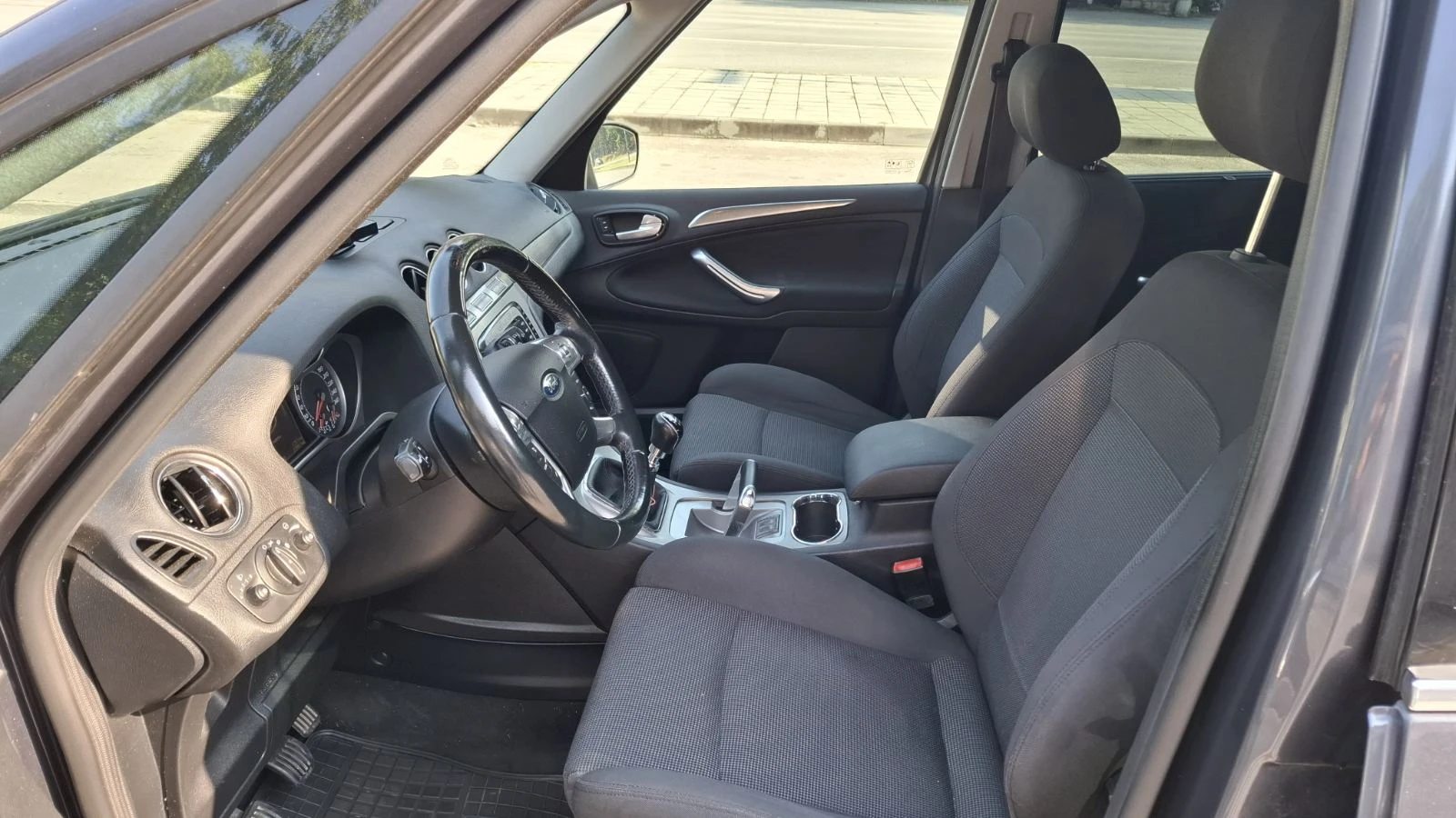 Ford Galaxy  - изображение 7