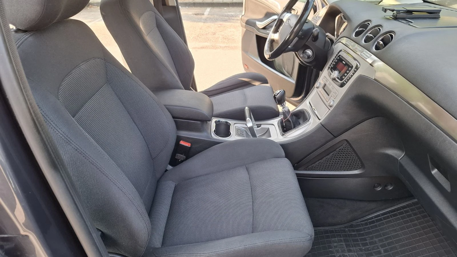 Ford Galaxy  - изображение 8